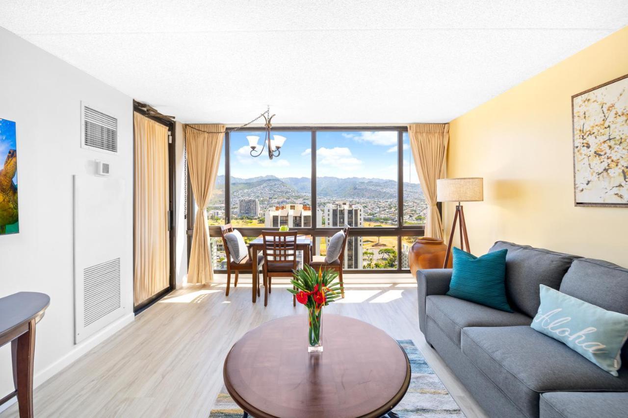 Stunning Mountain View Condo, Near Beach With Parking 檀香山 外观 照片