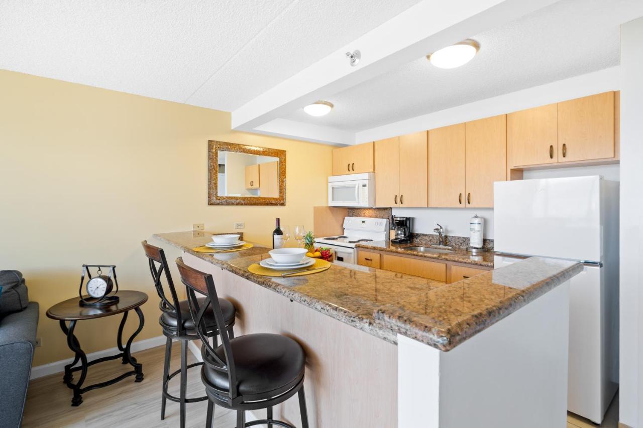 Stunning Mountain View Condo, Near Beach With Parking 檀香山 外观 照片