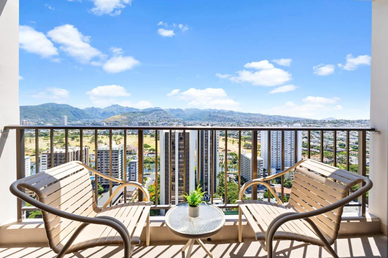 Stunning Mountain View Condo, Near Beach With Parking 檀香山 外观 照片