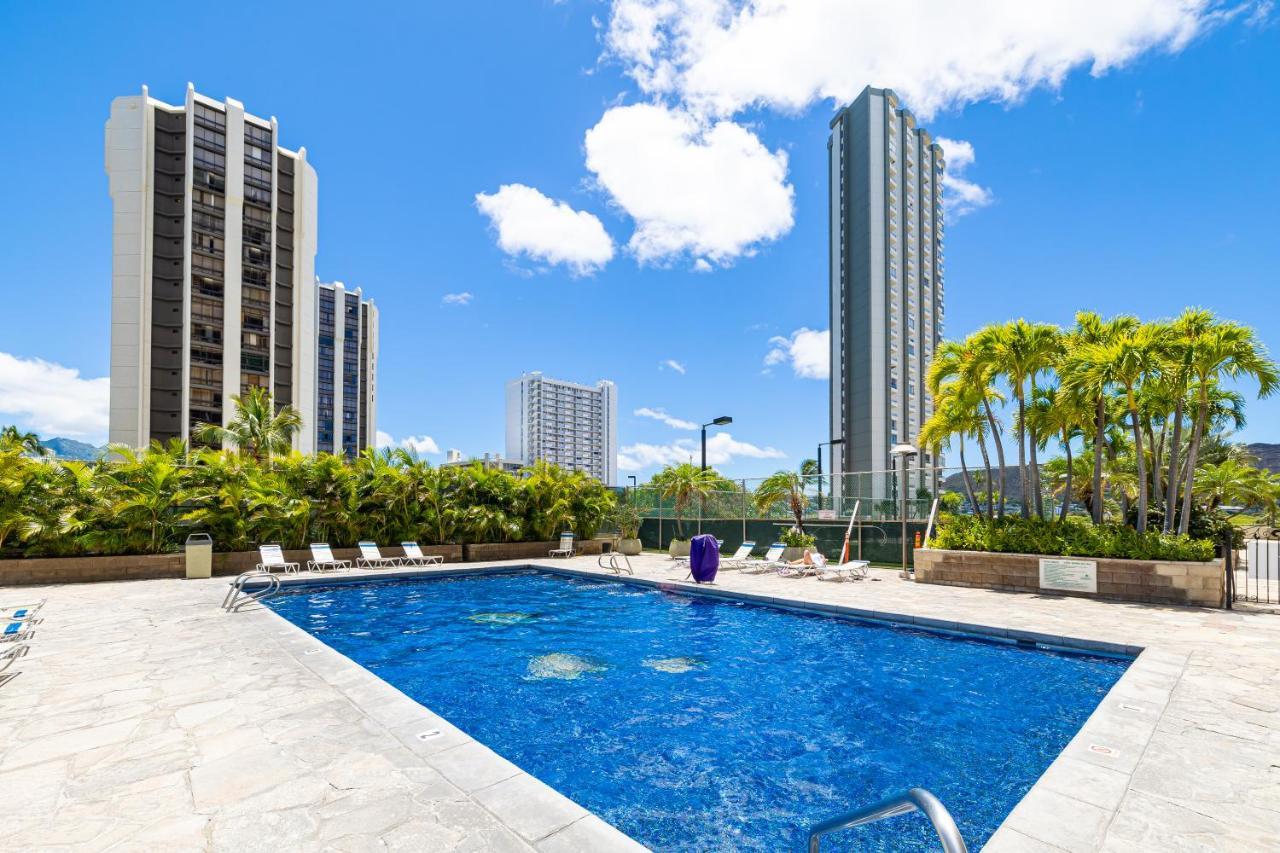 Stunning Mountain View Condo, Near Beach With Parking 檀香山 外观 照片