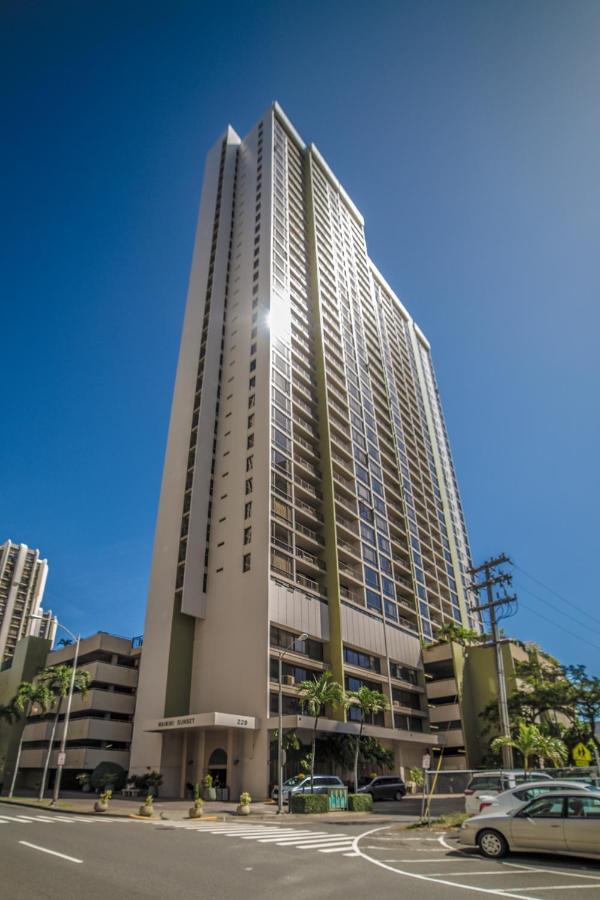 Stunning Mountain View Condo, Near Beach With Parking 檀香山 外观 照片